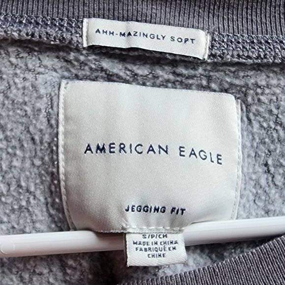 American Eagle Outfitters Gray Camo Crew Neck Jegging Fit Sweatshirt Size Small - Picture 8 of 15